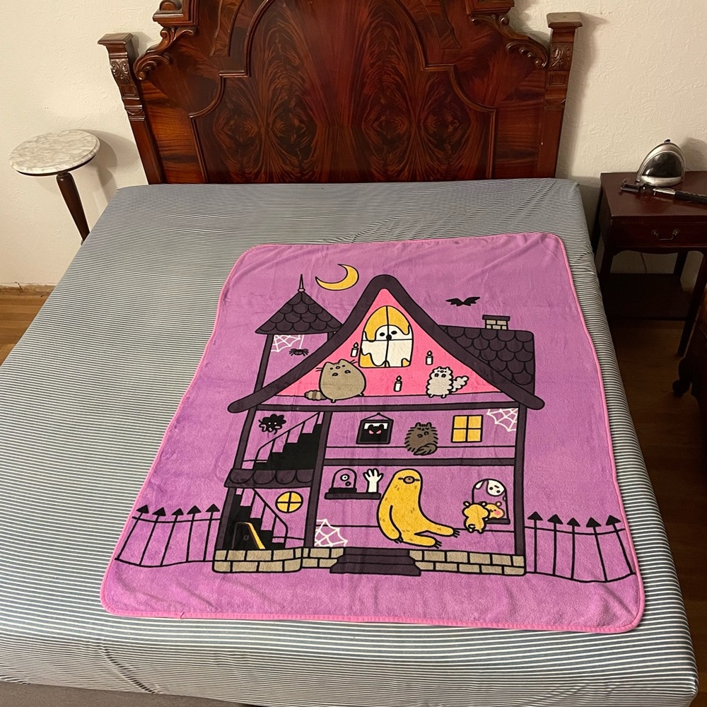 Ultra Rare Pusheen Halloween House Plush Throw Blanket Stormy Pip